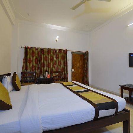 Oyo 1159 Hotel Chandra Prakash Udaipur Ngoại thất bức ảnh