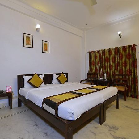 Oyo 1159 Hotel Chandra Prakash Udaipur Ngoại thất bức ảnh