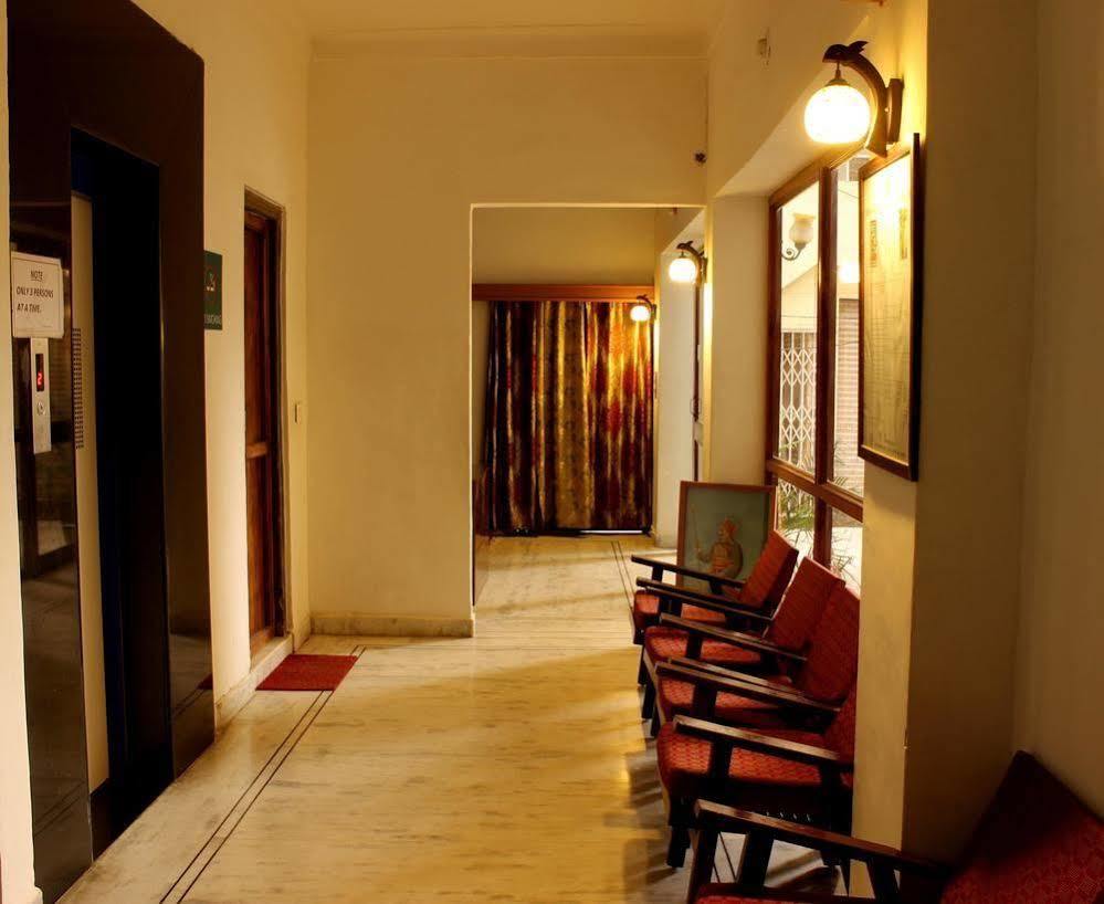 Oyo 1159 Hotel Chandra Prakash Udaipur Ngoại thất bức ảnh