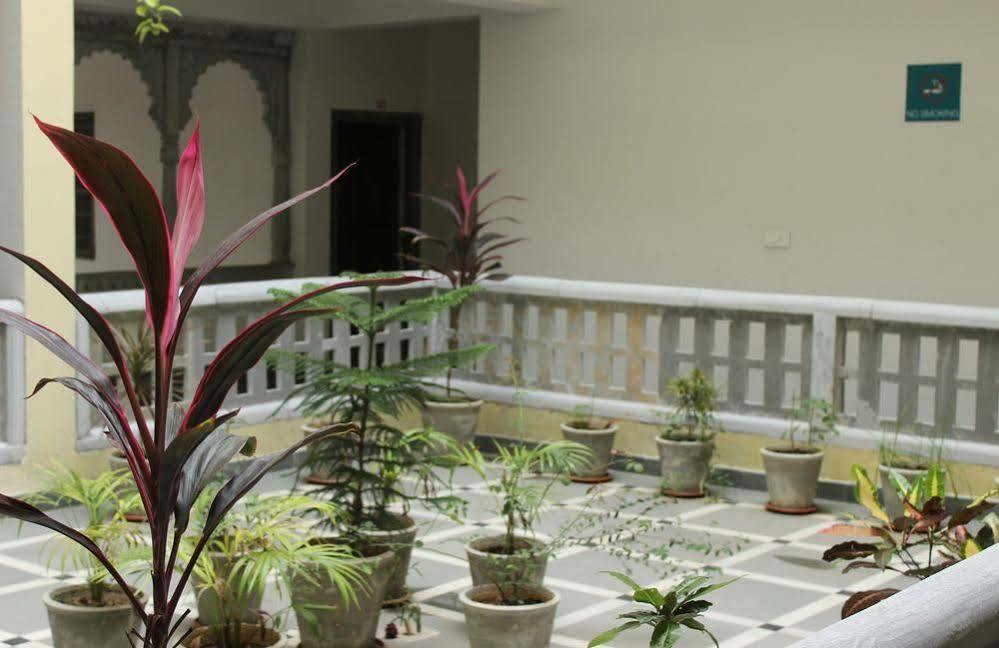 Oyo 1159 Hotel Chandra Prakash Udaipur Ngoại thất bức ảnh