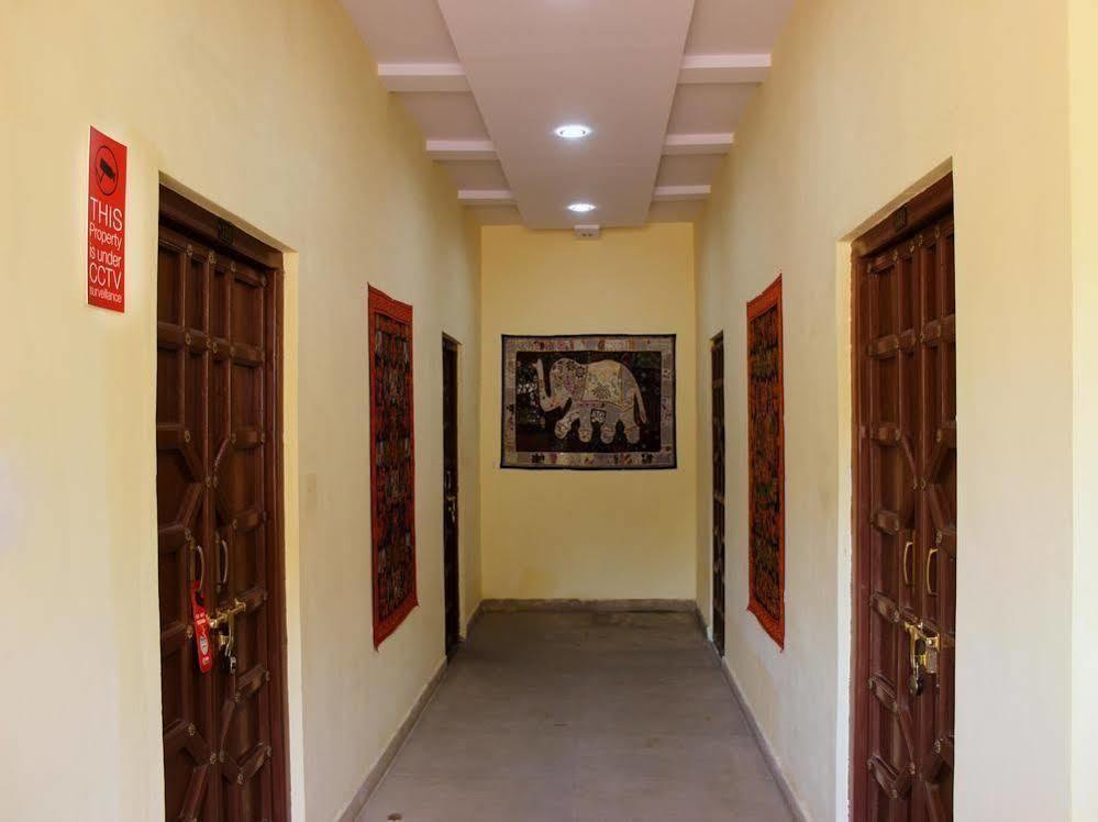 Oyo 1159 Hotel Chandra Prakash Udaipur Ngoại thất bức ảnh