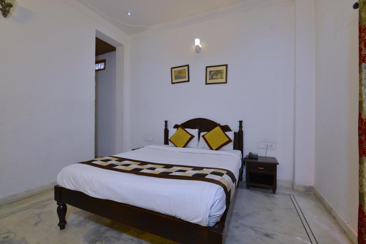 Oyo 1159 Hotel Chandra Prakash Udaipur Ngoại thất bức ảnh
