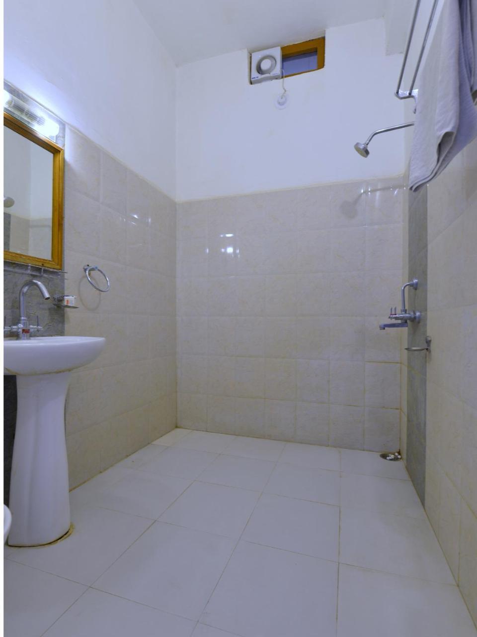 Oyo 1159 Hotel Chandra Prakash Udaipur Ngoại thất bức ảnh