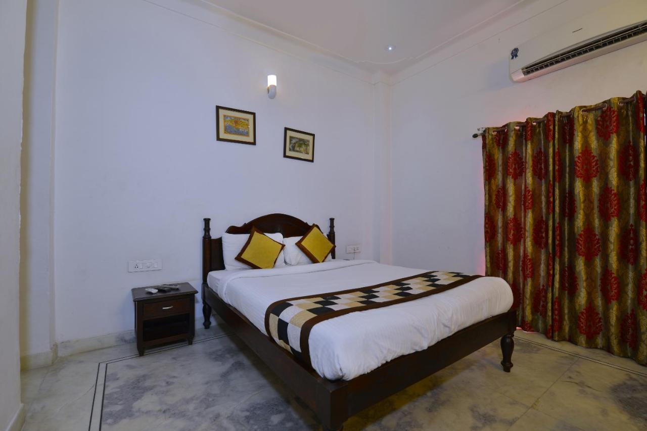 Oyo 1159 Hotel Chandra Prakash Udaipur Ngoại thất bức ảnh
